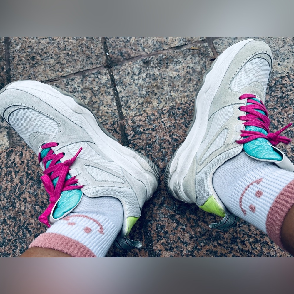 P448 Women's Luke Sneaker - Gray and Pink 
🔥Half price if you bundle